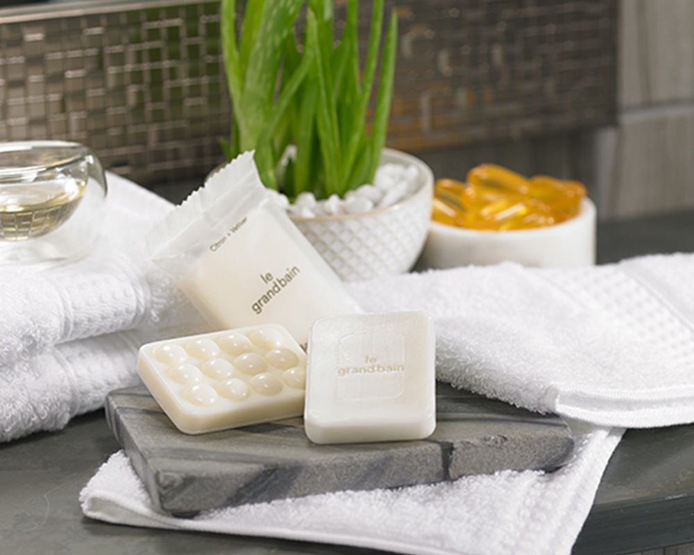 https://www.sheratonstore.com/images/products/xlrg/sheraton-Le-Grand-Bain-Bath-Bar-SH-300-01-LGB-BS-1-SET5_xlrg.jpg